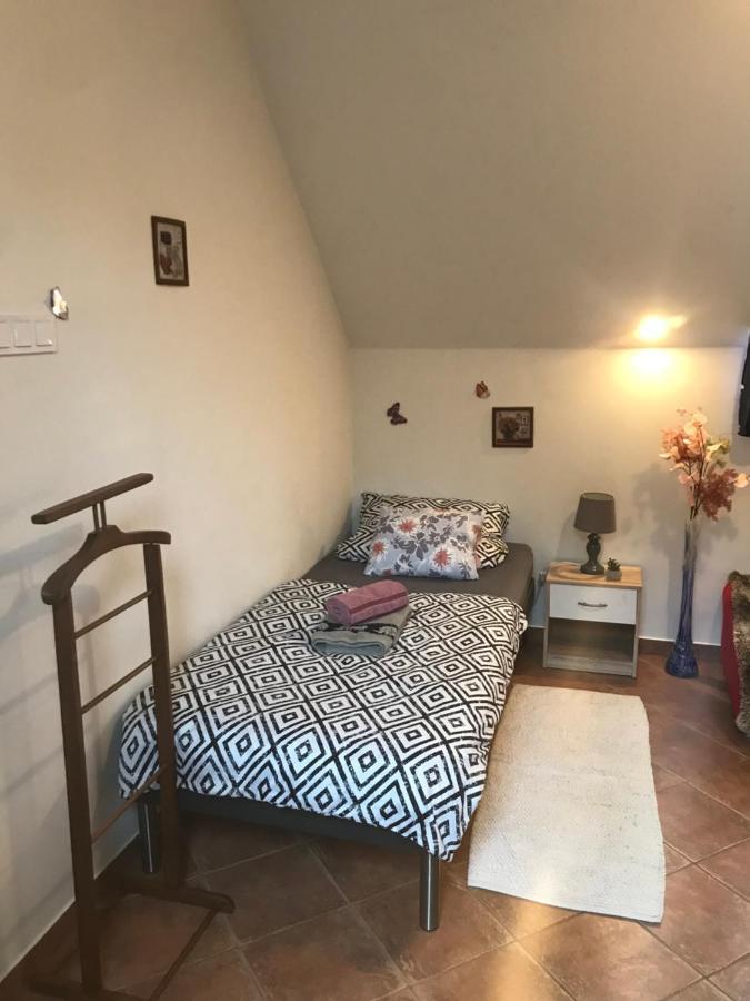 Erdey Apartment *